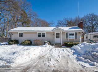40 Cove Dr, Derry, NH 03038