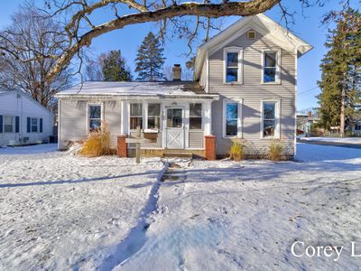 724 N Hudson St SE, Lowell, MI, 49331