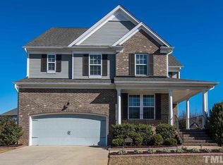 104 Bayham Dr, Holly Springs, NC 27540