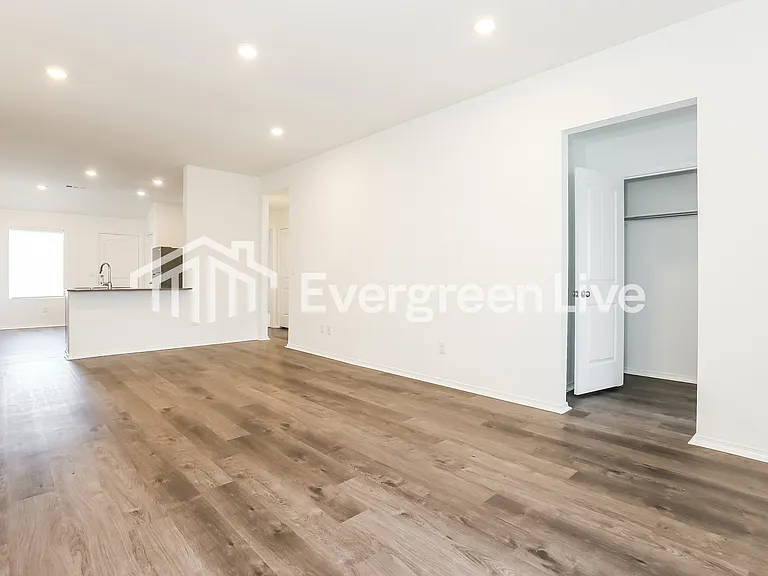 117 Powder River Dr — Photo 3