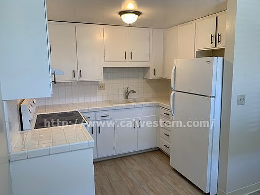 5th image of 978 Keltner Ave #4