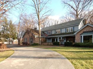 3215 W Mulberry Ln, Oak Brook, IL 60523