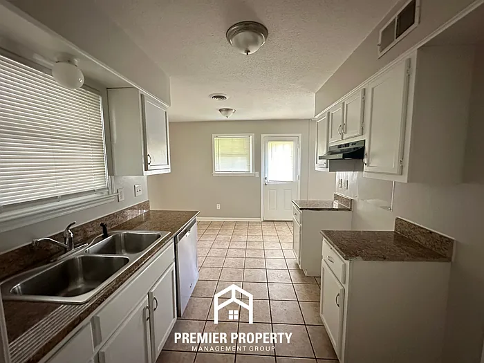 2818 N Star Dr — Photo 8