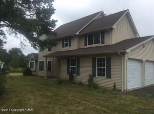 3250 Mountain Terrace Dr, Blakeslee, PA 18610