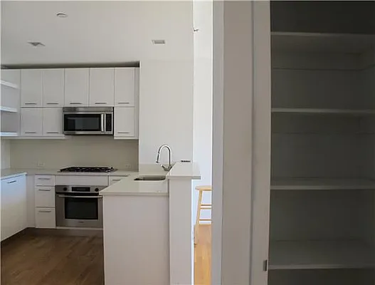 Rented by 212 Consulting Corp | media 11