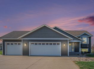 1106 Cherry Dr, Luverne, MN 56156