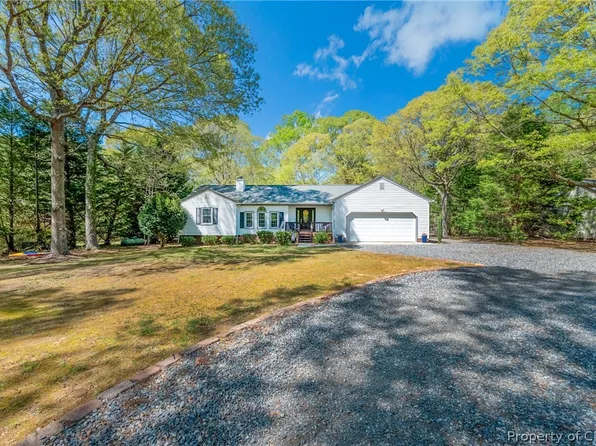 8298 Woodhaven Dr, Gloucester, VA 23061