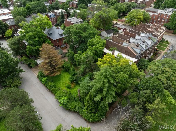 2400 S 18th St, Saint Louis, MO 63104