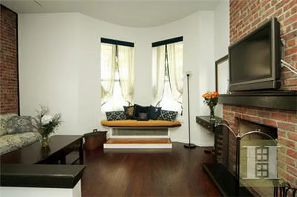 Rented by Luxury Property Group | media 18