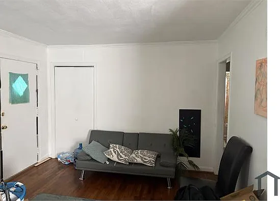 3 bed, $1,700 — Photo 2