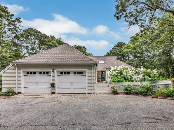 42 Wood Road, Mashpee, MA 02649