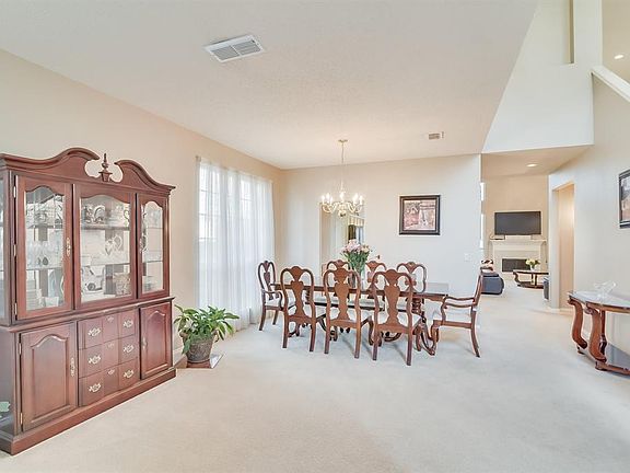 4th image of 4632 Parkmount Dr