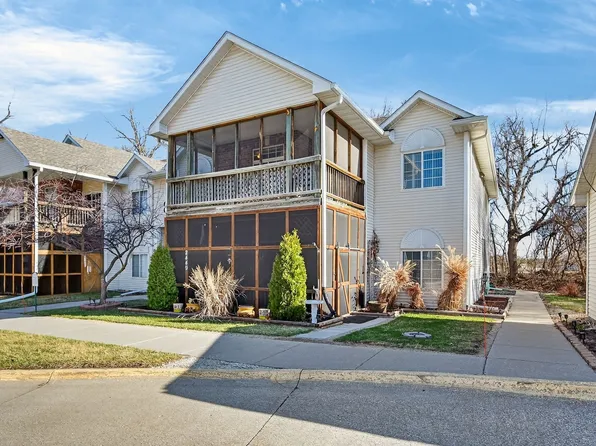 2461 Patricia Dr Building E, Urbandale, IA 50322