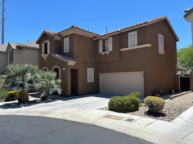 10671 Cherry Ridge Ct — Photo 2