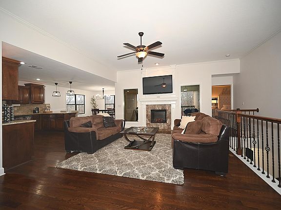 3rd image of 18501 Rock Creek Dr