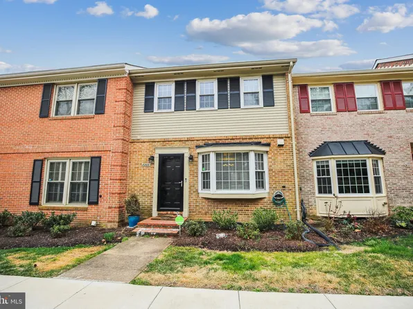 8208 Clifton Farm Ct, Alexandria, VA 22306