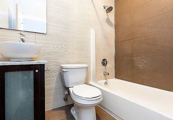 4th image of 1252 Dekalb Ave APT 3R