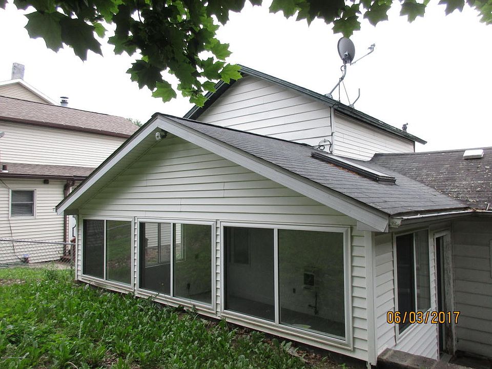 2nd image of 125 N Bromley Ave