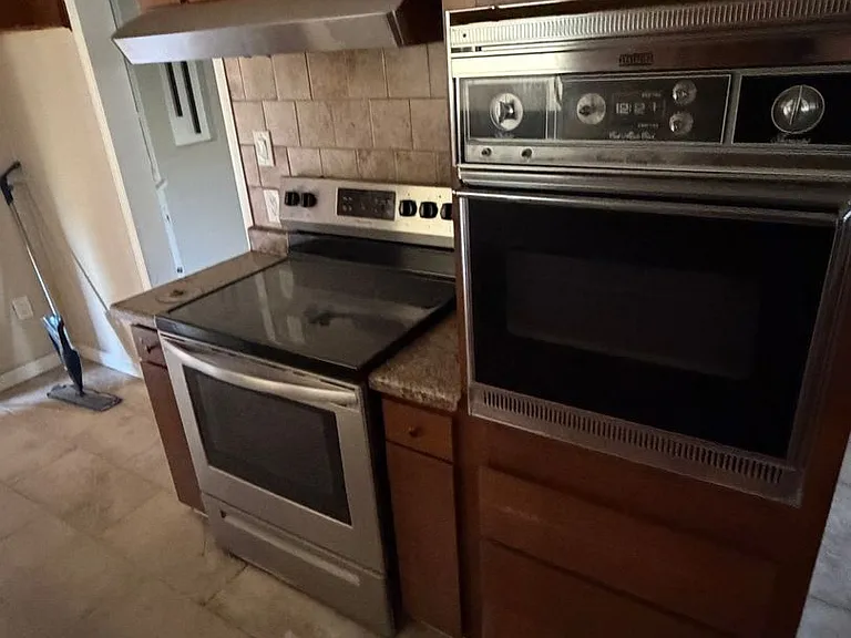 785 E Ventura Ave — Photo 11