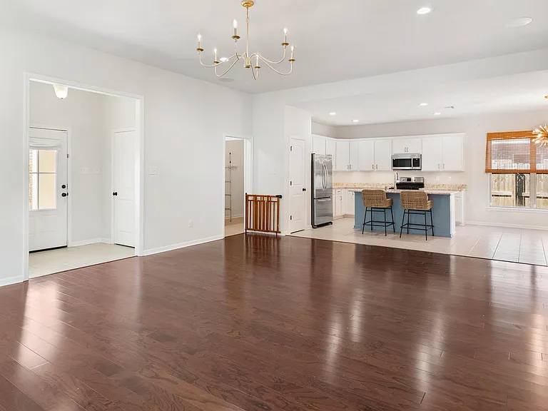 38363 Brown Rd — Photo 3