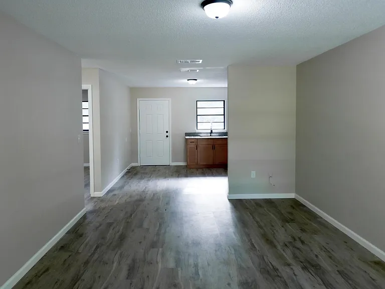 1412 N Tropical Ave — Photo 7