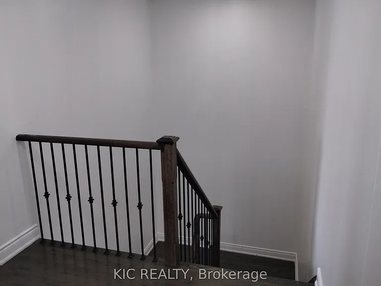 1461 Lormel Gate Ave #UPPER — Photo 6