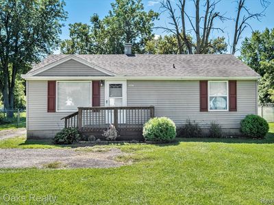 5434 Raymond Ave, Burton, MI, 48509