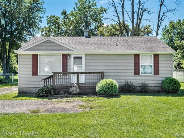 5434 Raymond Ave, Burton, MI 48509