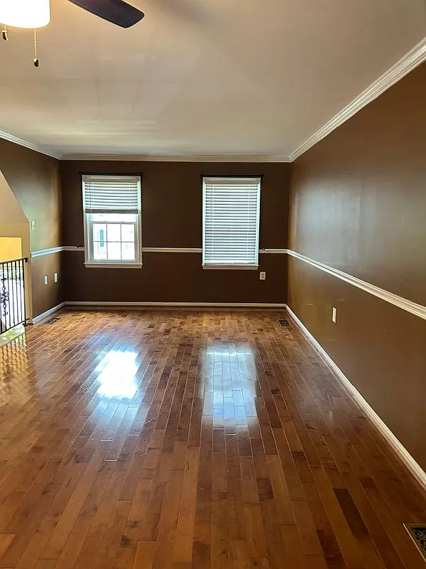3 bed, 2.5 bath, 1360 sqft, $2,650 — Photo 1