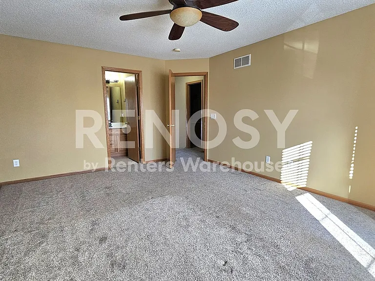 7648 Century Blvd — Photo 16
