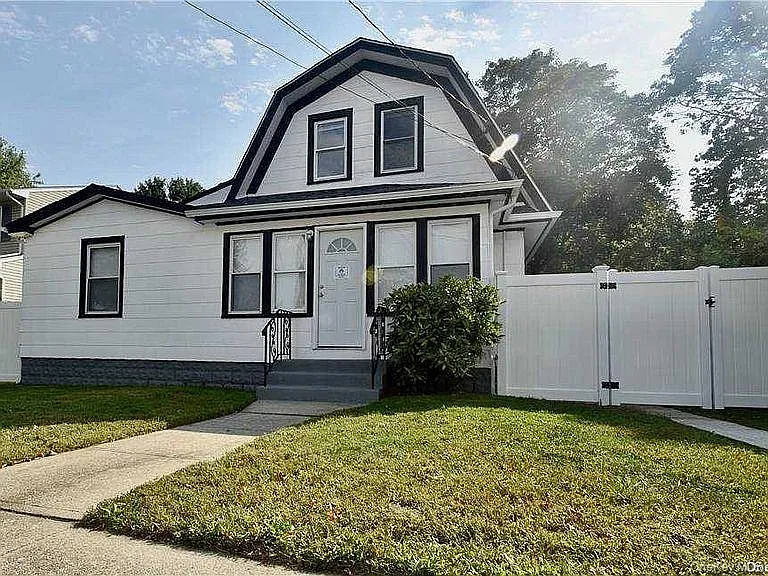 980 Thomas Ave