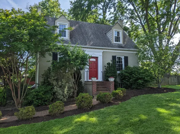 10833 W 1st St, Fairfax, VA 22030