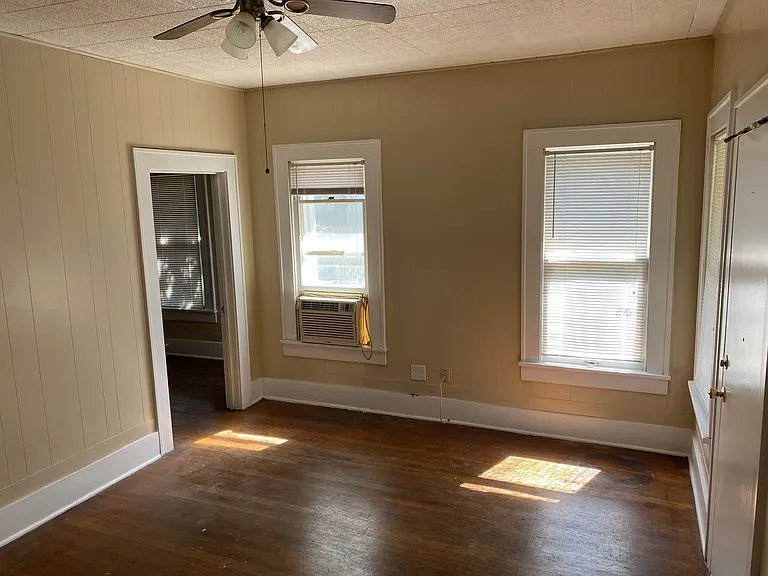 1317 Amarillo St — Photo 4