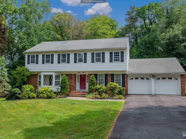 38 Oshaughnessy Ln, Closter, NJ 07624