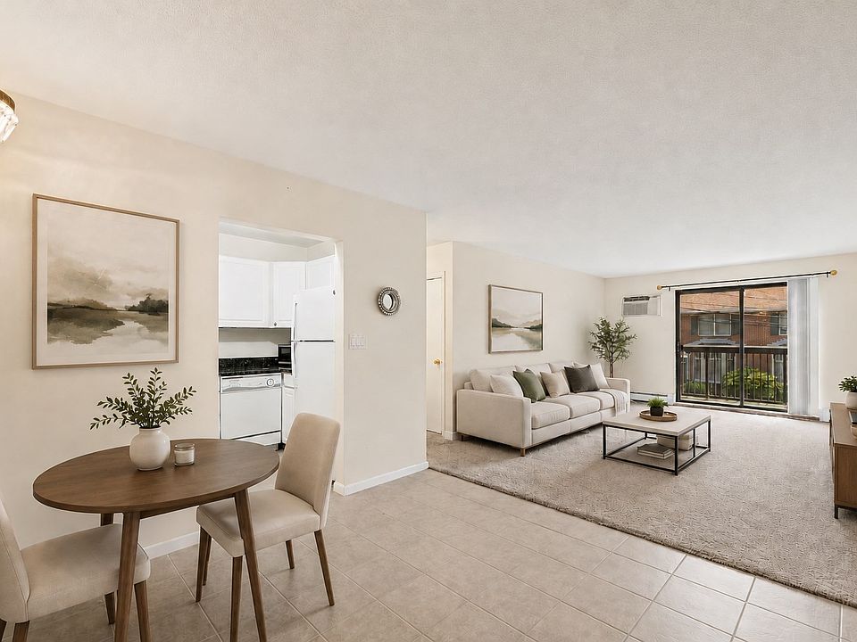 1st image of 10 Williams St APT 20