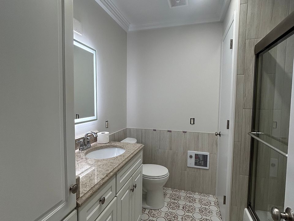 1st image of 720 10th Ave APT 1