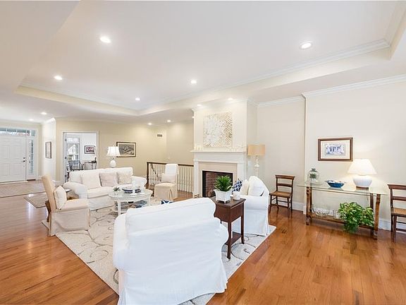 4th image of 8 Kettle Close