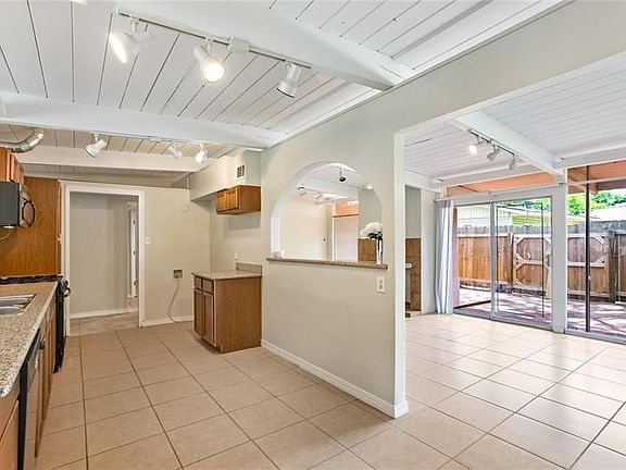 5th image of 4743 Gawain Dr