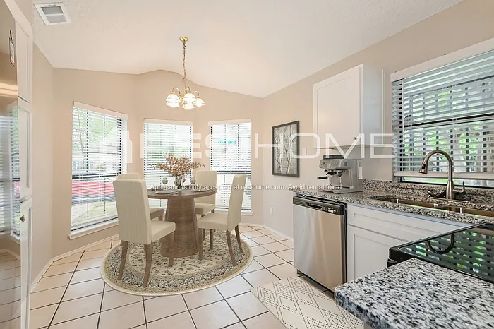 10503 Leroy Ct — Photo 3