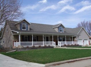 912 Kelvin Rd, Storm Lake, IA 50588