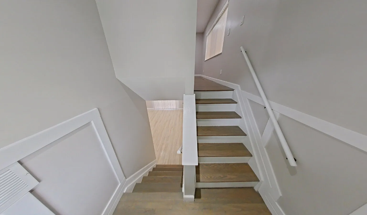 3 bed, 1.5 bath, 1550 sqft, $2,200 — Photo 2