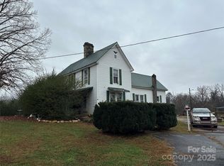 1632 Vein Mountain Rd, Nebo, NC 28761