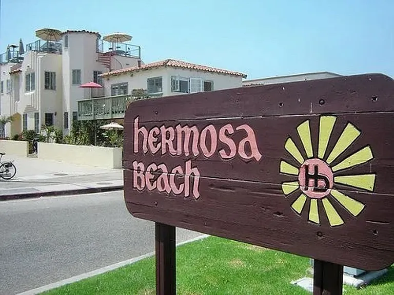 921 Monterey Blvd — Photo 16