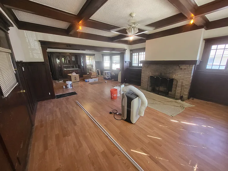 4426 Homer St — Photo 3