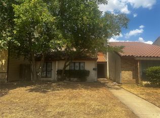 819 W Rochelle Rd, Irving, TX 75062