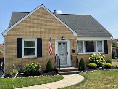 27 Thruway Ct, Cheektowaga, NY, 14225