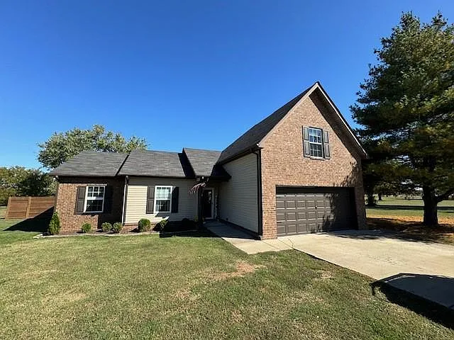 1012 Pusher Pl — Photo 1
