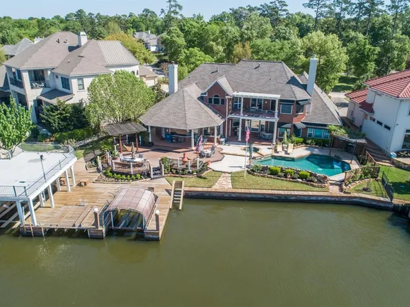 79 Broad Cove Dr, Montgomery, TX 77356