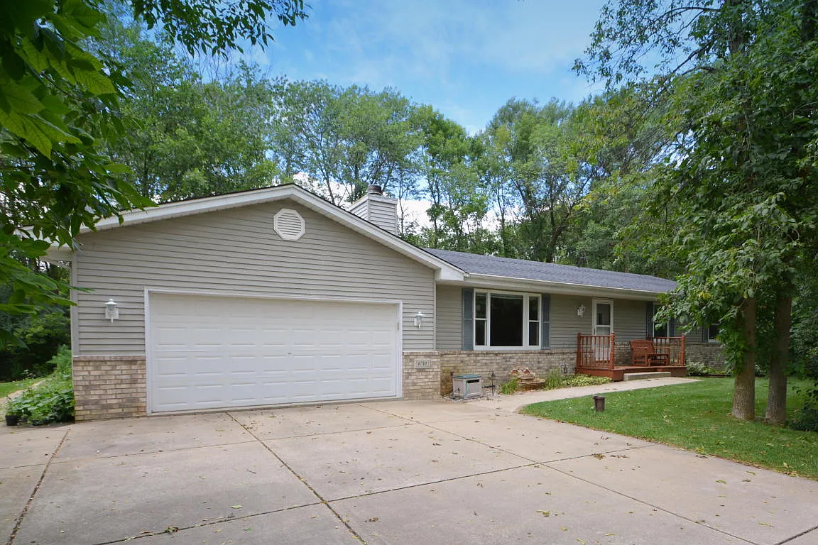 6710 Brian Dr photo 1