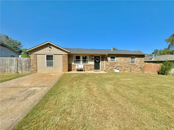 2302 Woodland Ave, Springdale, AR 72762
